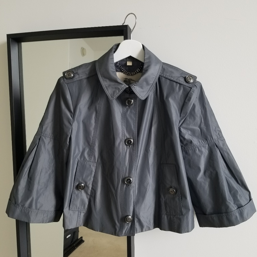 Burberry windbreaker Short Jacket Size 8